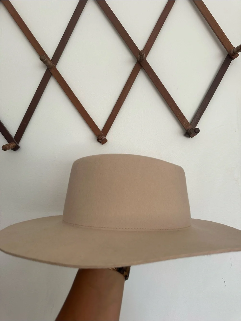 Gigi Pip - Dakota triangle crown hat - cream
